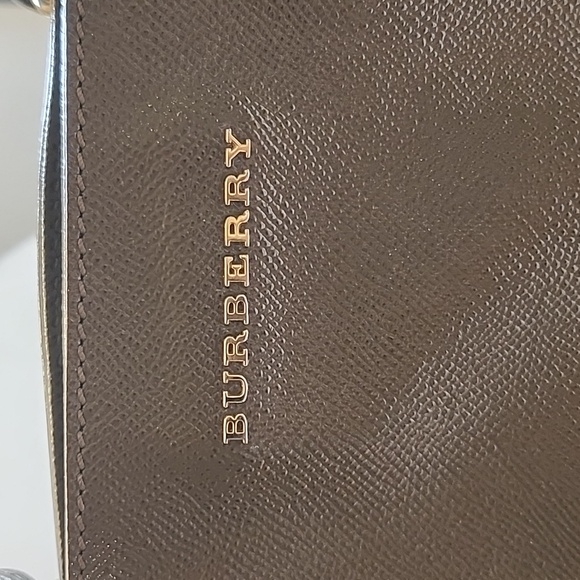 Burberry Patent Leather Somerford Tote Sachel Shoulder Bag  Officesiren - Picture 13 of 16